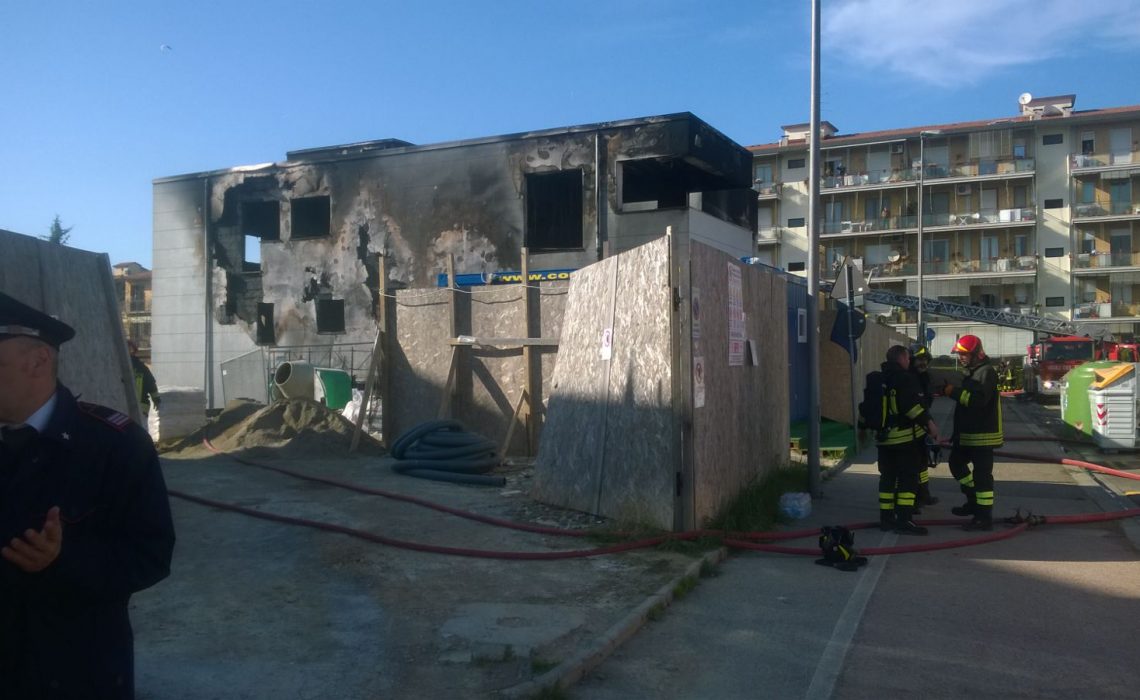 TUTTA LA CROCE ROSSA VICINA AI VOLONTARI DI SCANDICCI