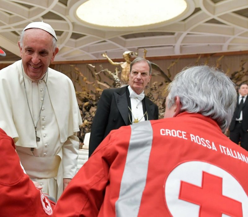 UDIENZA AULA PAOLO VI; SANTO PADRE A VOLONTARI CRI: SIETE IL PARTITO DEI PIU’ BISOGNOSI